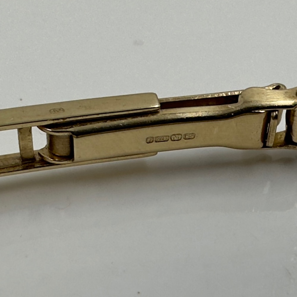 Used SOVEREIGN HALLMARKED 9CT GOLD WRISTWATCH Own4Less